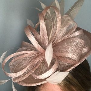 Derby Oaks soft pink fascinator new with tags
